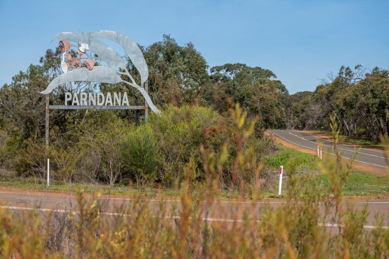 Ficifolia Lodge Parndana Exterior photo
